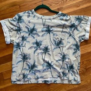 Pink short sleeve crop top